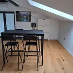 Ohana Apartment